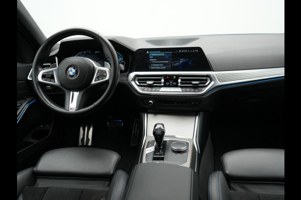 BMW 3-serie 320e M Sport Shadow Plug In Hybrid PHEV | Alcantara Sportstoelen Verwarmd | Sfeerverlichting | 19"L.M | Virtual | Apple Carplay | DAB | Navi Full Map |