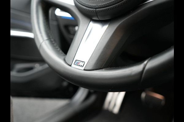 BMW 3-serie 320e M Sport Shadow Plug In Hybrid PHEV | Alcantara Sportstoelen Verwarmd | Sfeerverlichting | 19"L.M | Virtual | Apple Carplay | DAB | Navi Full Map |