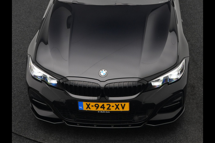 BMW 3-serie 320e M Sport Shadow Plug In Hybrid PHEV | Alcantara Sportstoelen Verwarmd | Sfeerverlichting | 19"L.M | Virtual | Apple Carplay | DAB | Navi Full Map |