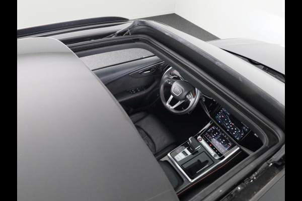 Audi RS Q8 4.0 TFSI quattro 600pk | Panoramadak | Head up Display | Memory | RS Dynamic pakket plus | Trekhaak elektrisch uitklapbaar