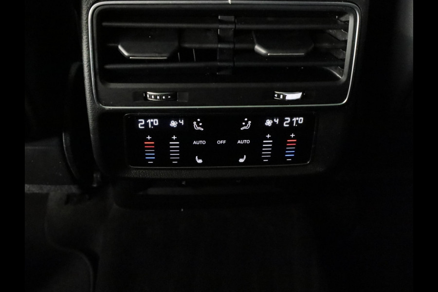 Audi RS Q8 4.0 TFSI quattro 600pk | Panoramadak | Head up Display | Memory | RS Dynamic pakket plus | Trekhaak elektrisch uitklapbaar
