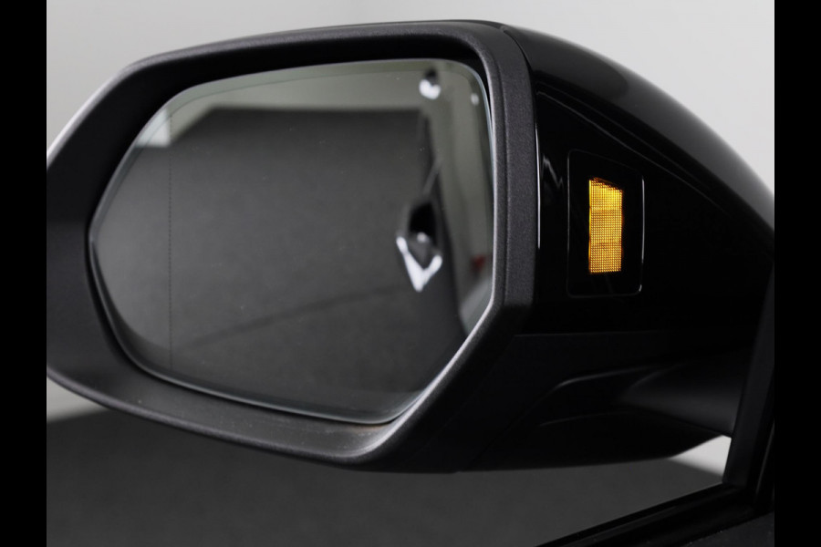 Audi RS Q8 4.0 TFSI quattro 600pk | Panoramadak | Head up Display | Memory | RS Dynamic pakket plus | Trekhaak elektrisch uitklapbaar