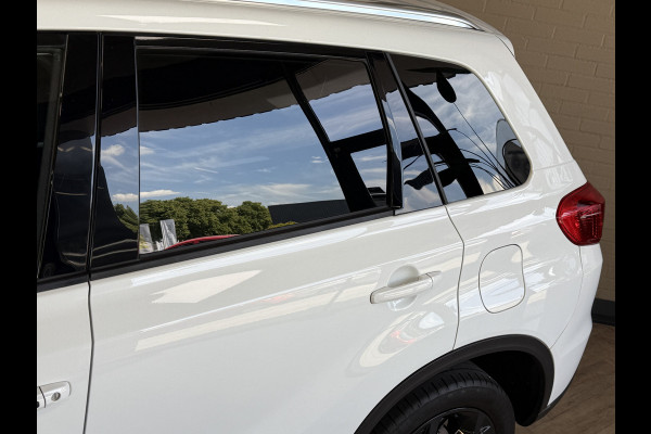 Suzuki Vitara 1.4 140pk AUT Boosterjet Select | Navi | 17 "| ACC | Led koplampen | Carplay | Camera | 100% Dealer onderhouden!