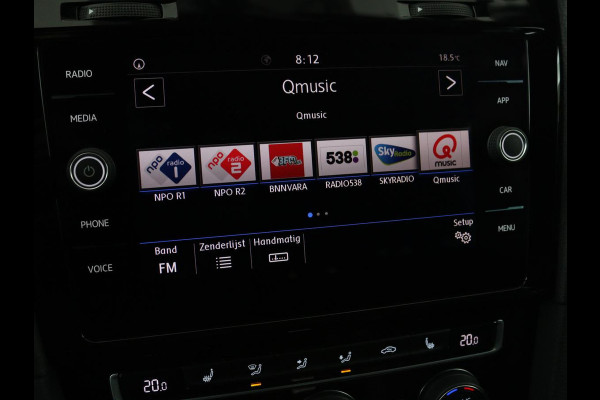 Volkswagen Golf 1.0 TSI R Line | Stoelverwarming | Carplay | Adaptive cruise | Navigatie | Full LED | Parkeerhulp | Climate control | Active Info Display