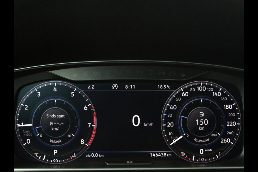Volkswagen Golf 1.0 TSI R Line | Stoelverwarming | Carplay | Adaptive cruise | Navigatie | Full LED | Parkeerhulp | Climate control | Active Info Display