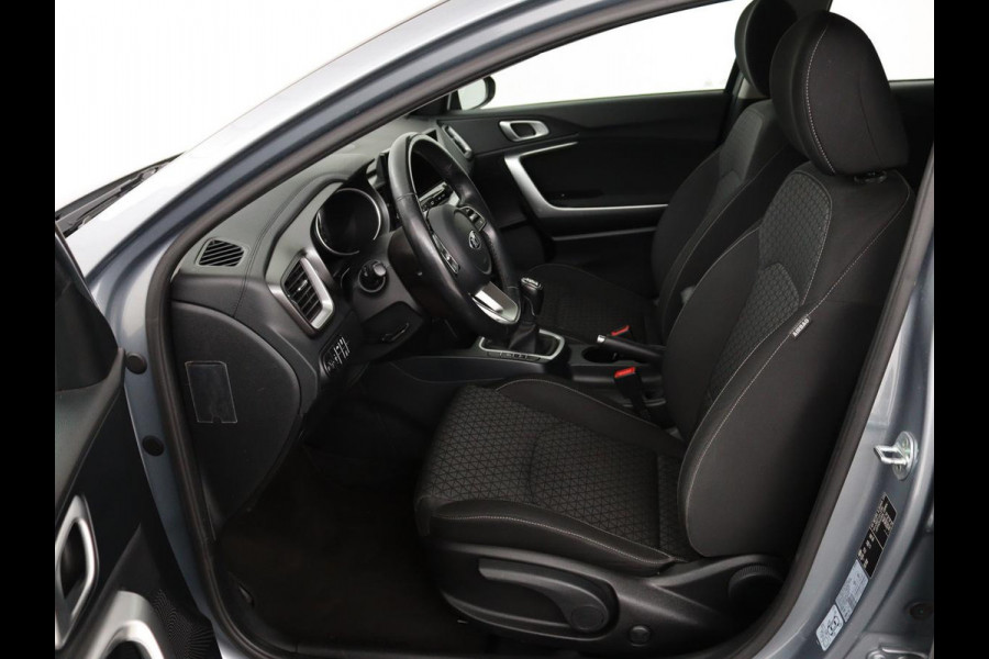 Kia Ceed 1.0 T-GDi DynamicLine | Carplay | Camera | Navigatie | Climate control | Parkeerhulp | Cruise control | Bluetooth