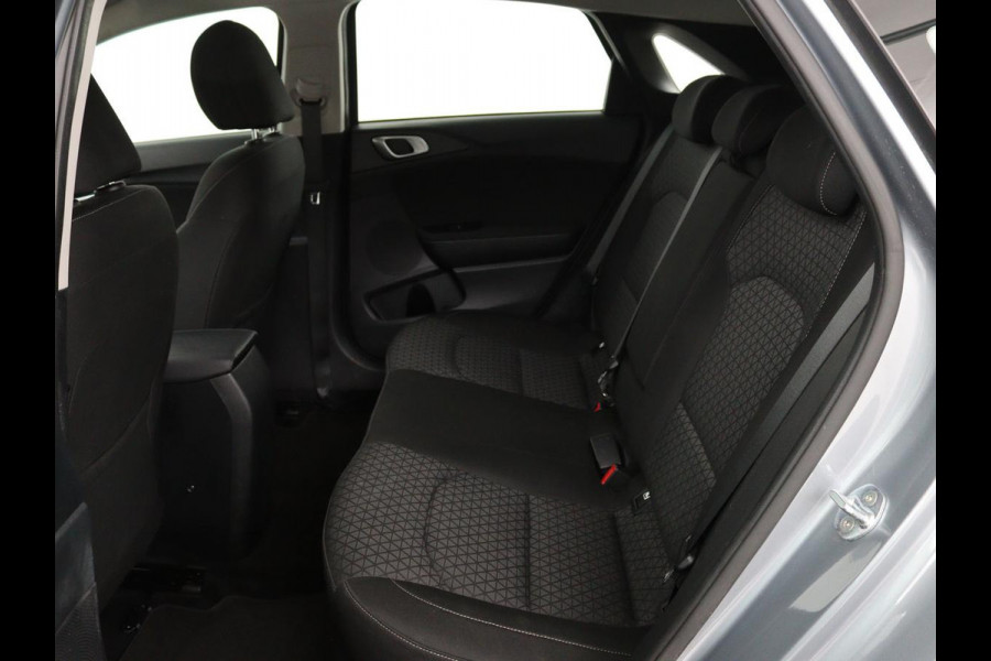 Kia Ceed 1.0 T-GDi DynamicLine | Carplay | Camera | Navigatie | Climate control | Parkeerhulp | Cruise control | Bluetooth