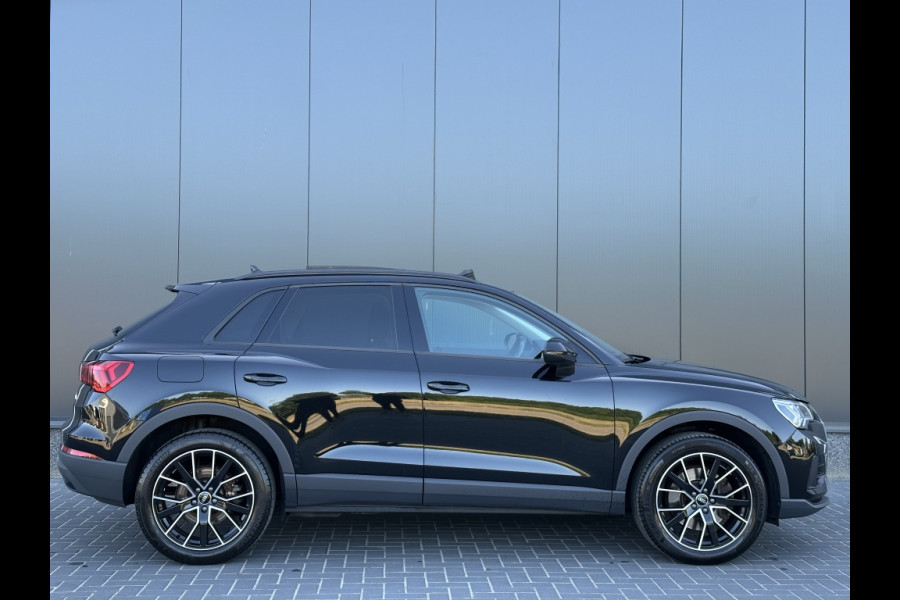 Audi Q3 45 TFSI e Adv Editi. M2022 PANO NAVI SPORTVELGEN CR CONTROL