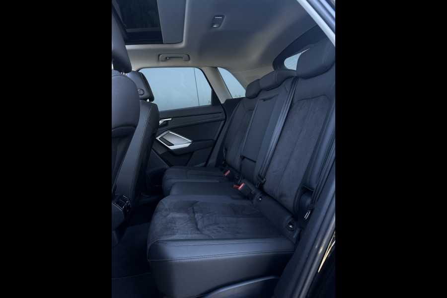 Audi Q3 45 TFSI e Adv Editi. M2022 PANO NAVI SPORTVELGEN CR CONTROL