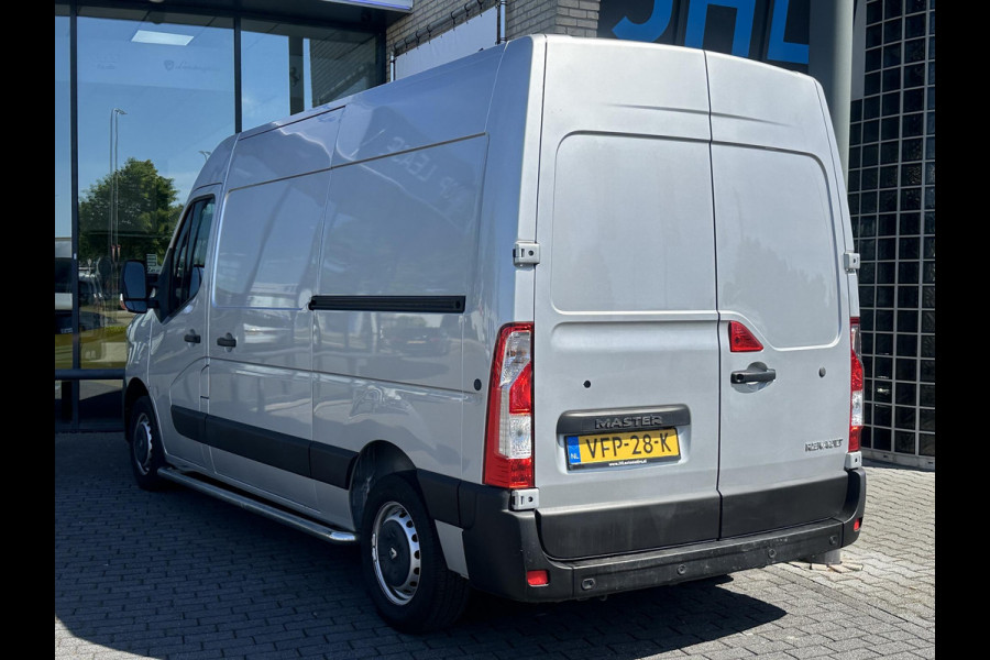 Renault Master T35 2.3 dCi 180 L2H2*A/C*NAVI*CRUISE*CAM*TEL*3PERS