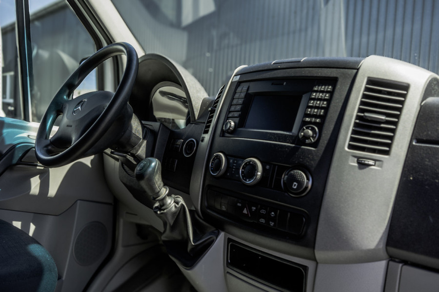 Mercedes-Benz Sprinter 311CDI | L2H2 | Camera | Airco | Volledige Inrichting | Omvormer | Oprijplaat | Euro 6