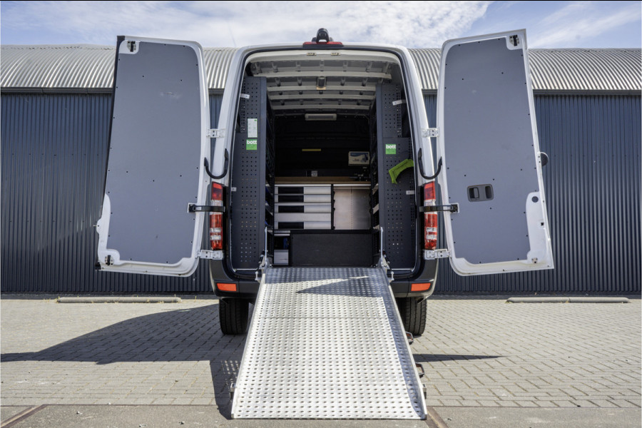 Mercedes-Benz Sprinter 311CDI | L2H2 | Camera | Airco | Volledige Inrichting | Omvormer | Oprijplaat | Euro 6