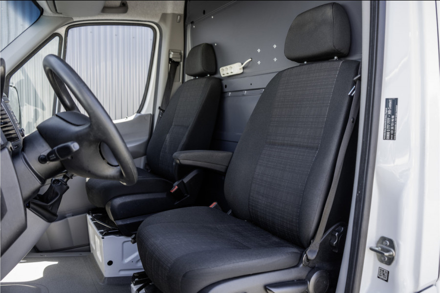Mercedes-Benz Sprinter 311CDI | L2H2 | Camera | Airco | Volledige Inrichting | Omvormer | Oprijplaat | Euro 6