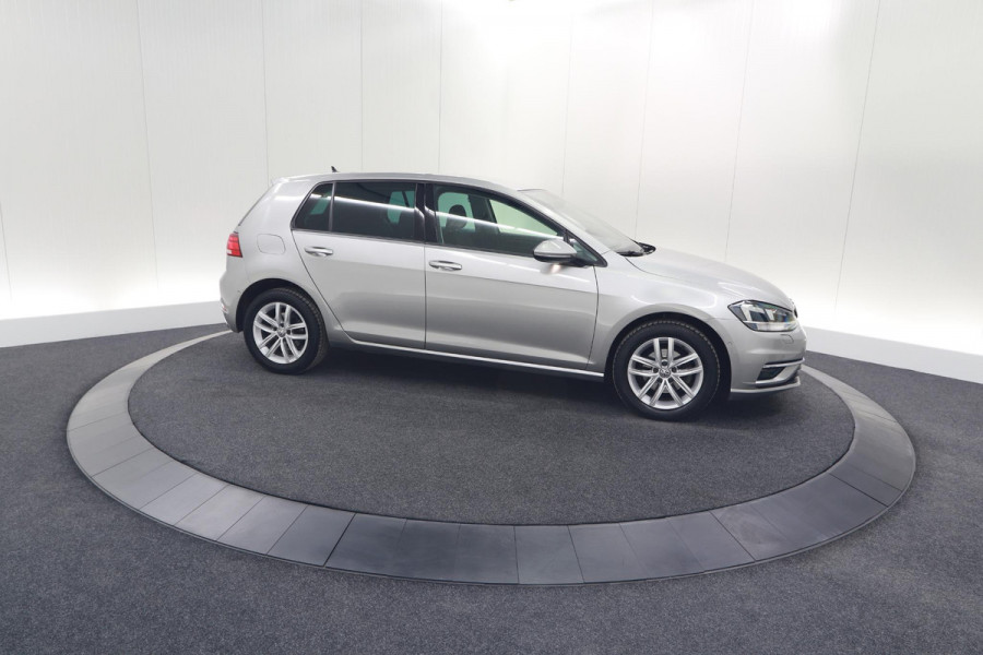 Volkswagen Golf 1.0 TSI 110pk Highline | Adaptieve Cruise Control | Apple Carplay | Parkeersensoren | Stoelverwarming