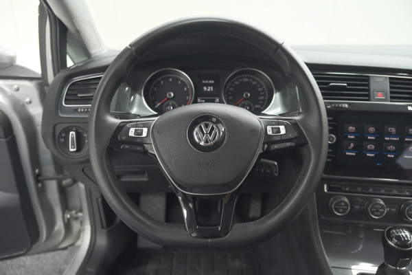 Volkswagen Golf 1.0 TSI 110pk Highline | Adaptieve Cruise Control | Apple Carplay | Parkeersensoren | Stoelverwarming