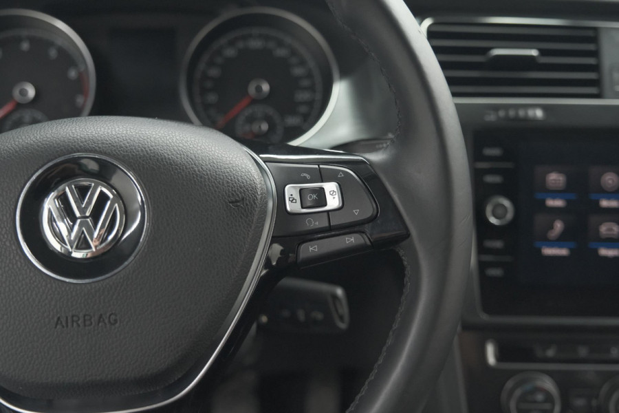 Volkswagen Golf 1.0 TSI 110pk Highline | Adaptieve Cruise Control | Apple Carplay | Parkeersensoren | Stoelverwarming