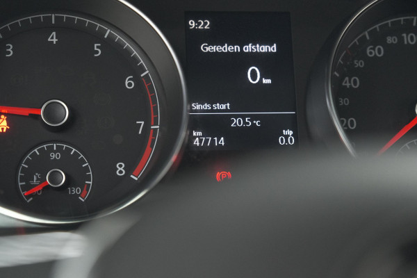 Volkswagen Golf 1.0 TSI 110pk Highline | Adaptieve Cruise Control | Apple Carplay | Parkeersensoren | Stoelverwarming