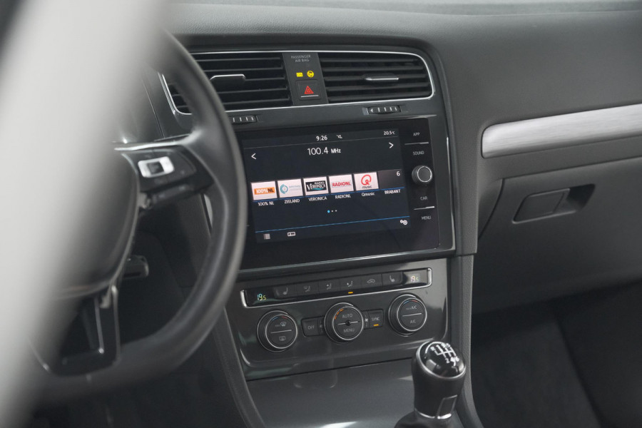 Volkswagen Golf 1.0 TSI 110pk Highline | Adaptieve Cruise Control | Apple Carplay | Parkeersensoren | Stoelverwarming