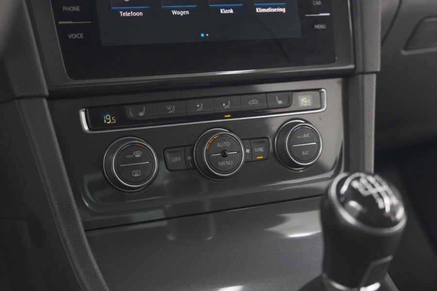 Volkswagen Golf 1.0 TSI 110pk Highline | Adaptieve Cruise Control | Apple Carplay | Parkeersensoren | Stoelverwarming