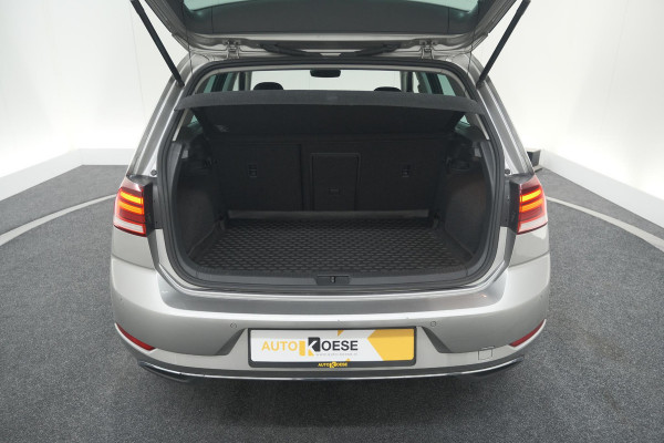Volkswagen Golf 1.0 TSI 110pk Highline | Adaptieve Cruise Control | Apple Carplay | Parkeersensoren | Stoelverwarming