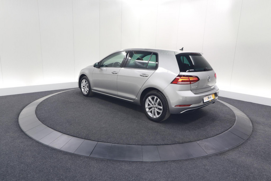 Volkswagen Golf 1.0 TSI 110pk Highline | Adaptieve Cruise Control | Apple Carplay | Parkeersensoren | Stoelverwarming