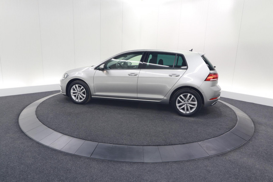 Volkswagen Golf 1.0 TSI 110pk Highline | Adaptieve Cruise Control | Apple Carplay | Parkeersensoren | Stoelverwarming