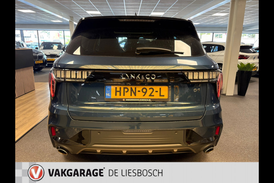Lynk & Co 01 1.5 modeljaar 2023 prijs rijklaar! Infinity / 360camera / Panorama-dak / apple carplay