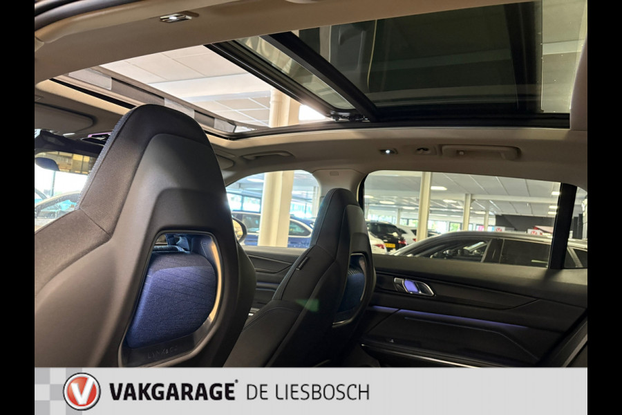 Lynk & Co 01 1.5 modeljaar 2023 prijs rijklaar! Infinity / 360camera / Panorama-dak / apple carplay