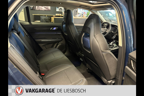 Lynk & Co 01 1.5 modeljaar 2023 prijs rijklaar! Infinity / 360camera / Panorama-dak / apple carplay