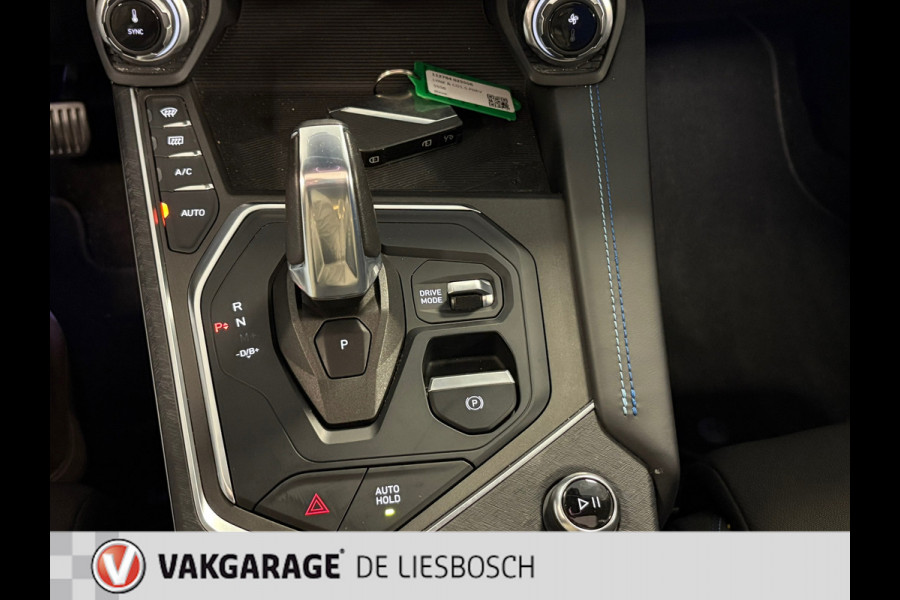 Lynk & Co 01 1.5 modeljaar 2023 prijs rijklaar ! infinity / 360camera / Panorama-dak / apple carplay