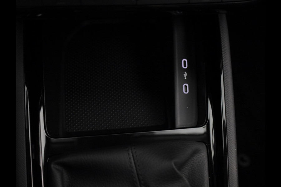 Škoda SCALA Selection 1.0 TSI 115 pk 6 versn. Hand | Trekhaak wegklapbaar | Image pakket