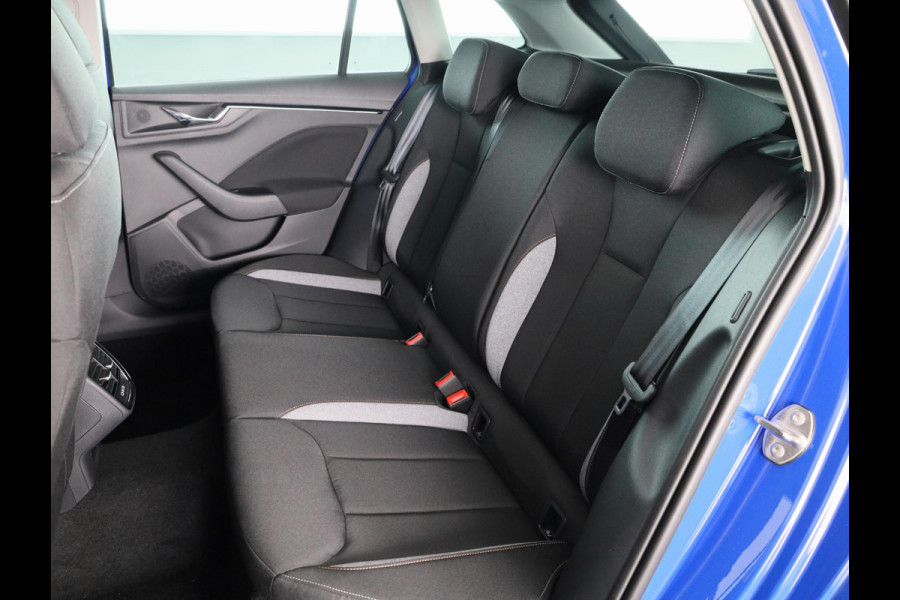 Škoda SCALA Selection 1.0 TSI 115 pk 6 versn. Hand | Trekhaak wegklapbaar | Image pakket
