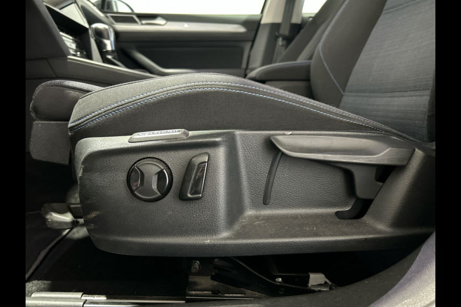 Volkswagen Passat Variant 1.4 TSI PHEV GTE Business | Stoelverwarming | Trekhaak | DSG | Virtual Cockpit
