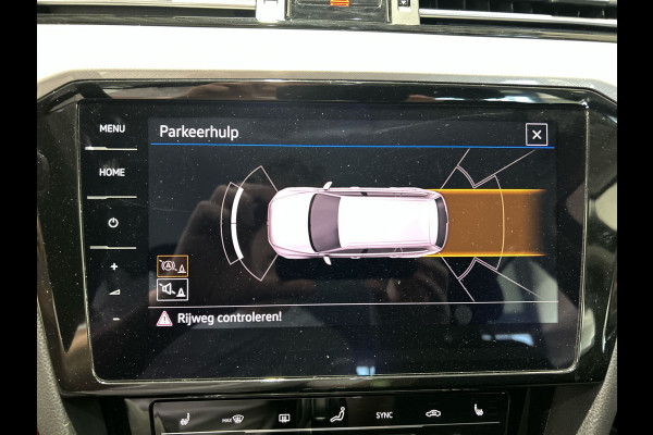 Volkswagen Passat Variant 1.4 TSI PHEV GTE Business | Stoelverwarming | Trekhaak | DSG | Virtual Cockpit
