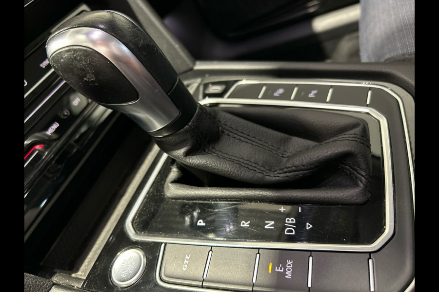 Volkswagen Passat Variant 1.4 TSI PHEV GTE Business | Stoelverwarming | Trekhaak | DSG | Virtual Cockpit