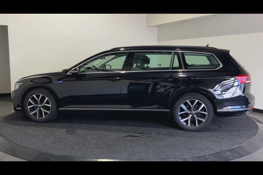Volkswagen Passat Variant 1.4 TSI PHEV GTE Business | Stoelverwarming | Trekhaak | DSG | Virtual Cockpit
