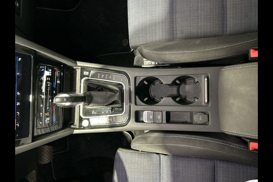 Volkswagen Passat Variant 1.4 TSI PHEV GTE Business | Stoelverwarming | Trekhaak | DSG | Virtual Cockpit