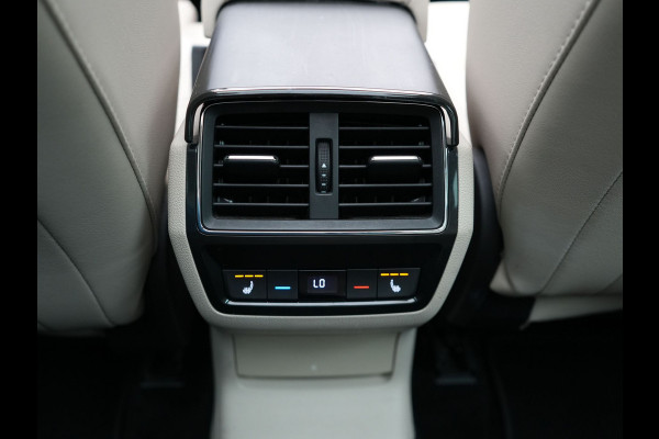 Škoda Kodiaq 2.0 TSI 4x4 Style 180pk DSG | Panodak | Trekhaak af Fabriek | Adaptive Cruise | Alcantara Sportstoelen Memory | 360 Camera | 19"L.M | Keyless | Sfeerverlichting | Apple Carplay | Dode Hoek Detectie |