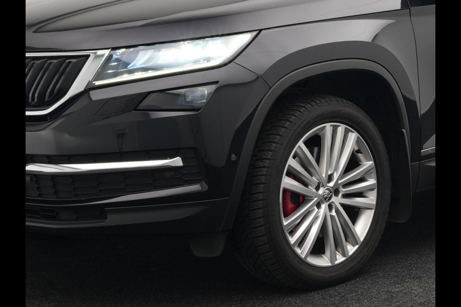 Škoda Kodiaq 2.0 TSI 4x4 Style 180pk DSG | Panodak | Trekhaak af Fabriek | Adaptive Cruise | Alcantara Sportstoelen Memory | 360 Camera | 19"L.M | Keyless | Sfeerverlichting | Apple Carplay | Dode Hoek Detectie |