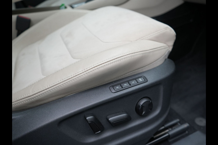 Škoda Kodiaq 2.0 TSI 4x4 Style 180pk DSG | Panodak | Trekhaak af Fabriek | Adaptive Cruise | Alcantara Sportstoelen Memory | 360 Camera | 19"L.M | Keyless | Sfeerverlichting | Apple Carplay | Dode Hoek Detectie |