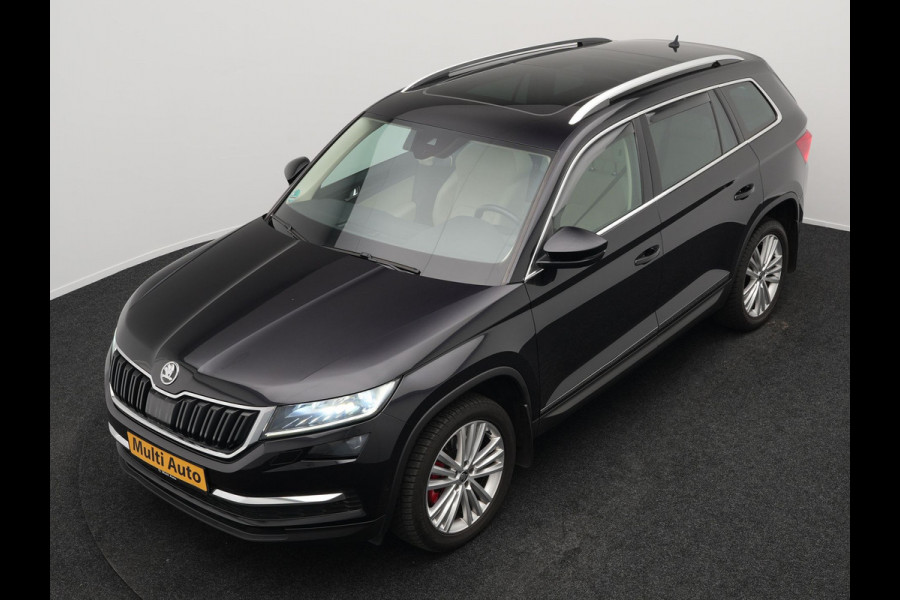 Škoda Kodiaq 2.0 TSI 4x4 Style 180pk DSG | Panodak | Trekhaak af Fabriek | Adaptive Cruise | Alcantara Sportstoelen Memory | 360 Camera | 19"L.M | Keyless | Sfeerverlichting | Apple Carplay | Dode Hoek Detectie |