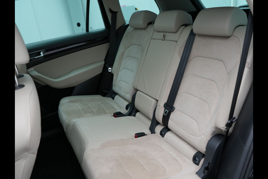 Škoda Kodiaq 2.0 TSI 4x4 Style 180pk DSG | Panodak | Trekhaak af Fabriek | Adaptive Cruise | Alcantara Sportstoelen Memory | 360 Camera | 19"L.M | Keyless | Sfeerverlichting | Apple Carplay | Dode Hoek Detectie |