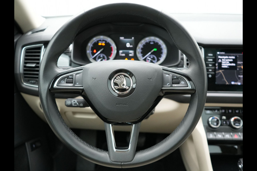 Škoda Kodiaq 2.0 TSI 4x4 Style 180pk DSG | Panodak | Trekhaak af Fabriek | Adaptive Cruise | Alcantara Sportstoelen Memory | 360 Camera | 19"L.M | Keyless | Sfeerverlichting | Apple Carplay | Dode Hoek Detectie |