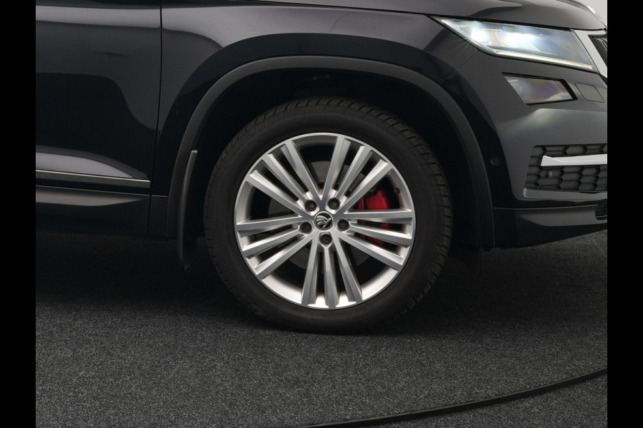 Škoda Kodiaq 2.0 TSI 4x4 Style 180pk DSG | Panodak | Trekhaak af Fabriek | Adaptive Cruise | Alcantara Sportstoelen Memory | 360 Camera | 19"L.M | Keyless | Sfeerverlichting | Apple Carplay | Dode Hoek Detectie |