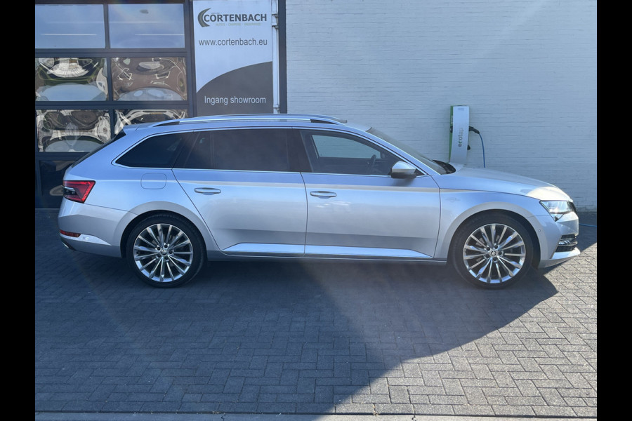 Škoda Superb Combi 1.4 TSI iV Sportline Business | Laurin&klement | Airco separaat | Zwenkbare trekhaak | Panorama dak | Adaptieve cruise | s