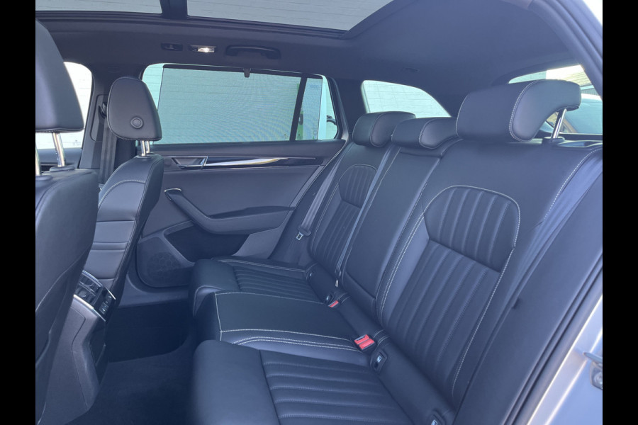 Škoda Superb Combi 1.4 TSI iV Sportline Business | Laurin&klement | Airco separaat | Zwenkbare trekhaak | Panorama dak | Adaptieve cruise | s