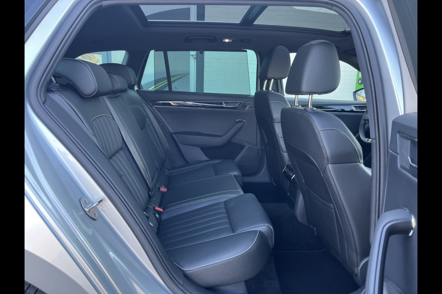Škoda Superb Combi 1.4 TSI iV Sportline Business | Laurin&klement | Airco separaat | Zwenkbare trekhaak | Panorama dak | Adaptieve cruise | s