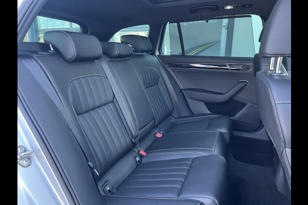 Škoda Superb Combi 1.4 TSI iV Sportline Business | Laurin&klement | Airco separaat | Zwenkbare trekhaak | Panorama dak | Adaptieve cruise | s