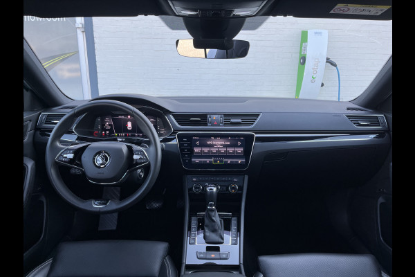 Škoda Superb Combi 1.4 TSI iV Sportline Business | Laurin&klement | Airco separaat | Zwenkbare trekhaak | Panorama dak | Adaptieve cruise | s