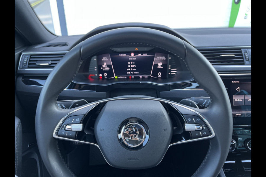 Škoda Superb Combi 1.4 TSI iV Sportline Business | Laurin&klement | Airco separaat | Zwenkbare trekhaak | Panorama dak | Adaptieve cruise | s